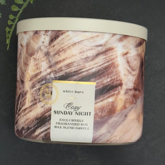 BBW Cozy Sunday Night White Barn Bath & Body Works 3 Wick Candle - Picture 5 of 10